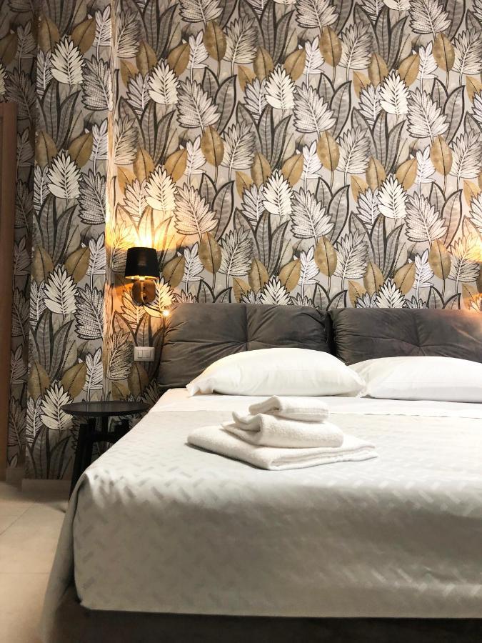Dante 3 Guesthouse By Apulia Accommodation Бари Екстериор снимка
